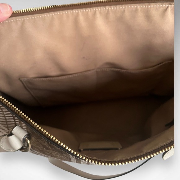 Coach Tan and Cream Checkered Tote Bag - Picture 8 of 13